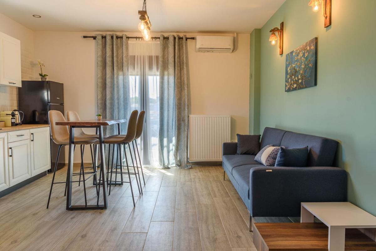 Melina'S Cosy Appartment Argalasti Exterior photo